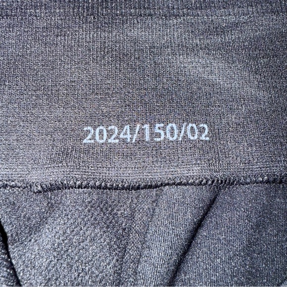 NWT Oner Active Effortless Seamless Shorts Black Medium High Rise Compression - Picture 7 of 9